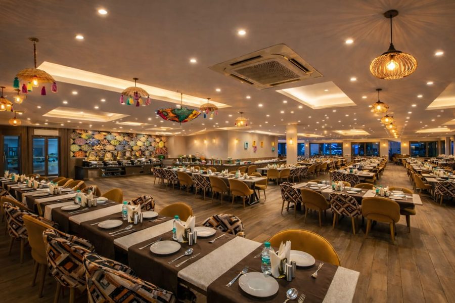 hotel cardinal express oxmo delhi airport