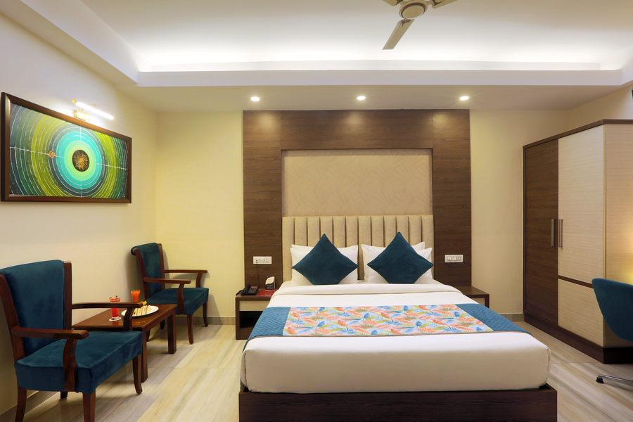 hotel cardinal express oxmo delhi airport