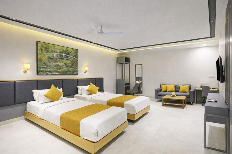 hotel cardinal express oxmo delhi airport