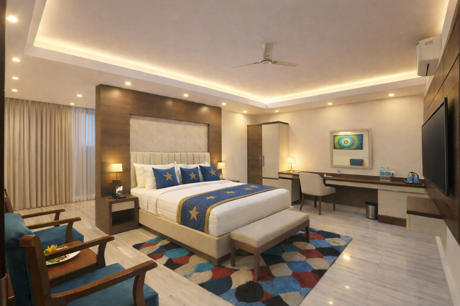 hotel cardinal express oxmo delhi airport