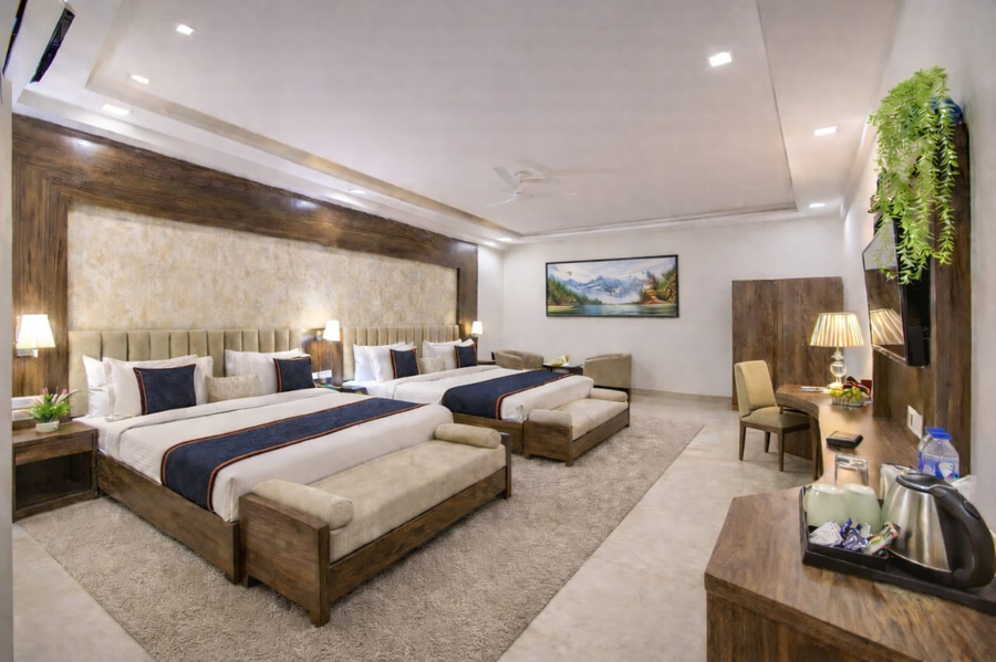 hotel park tree near igi delhi airport