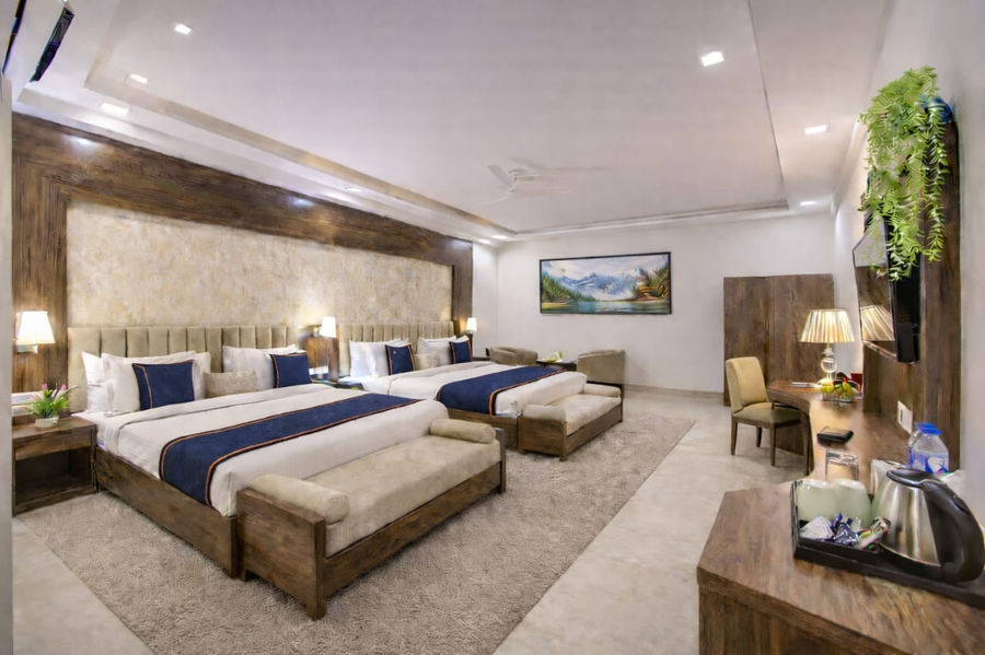 hotel park tree near igi delhi airport