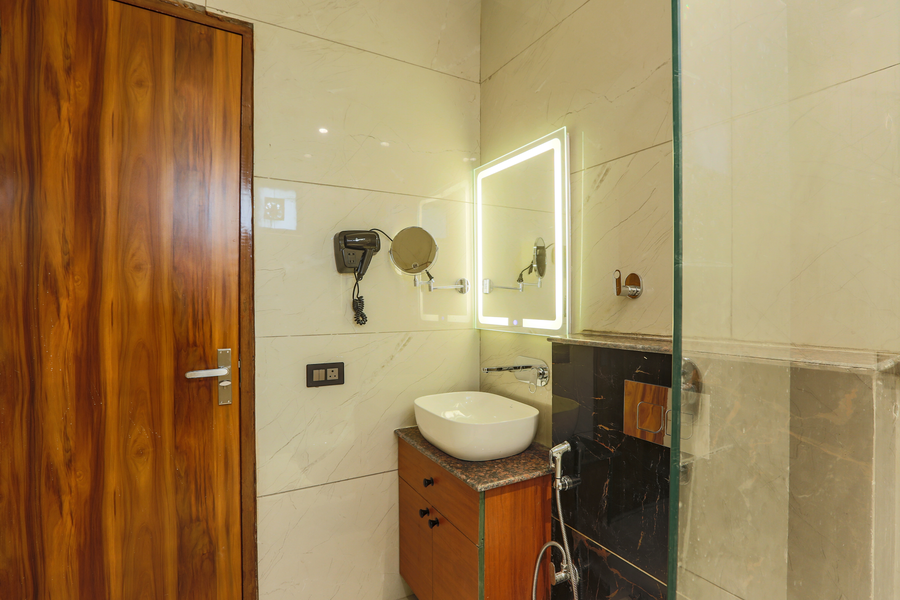 hotel park tree near igi delhi airport