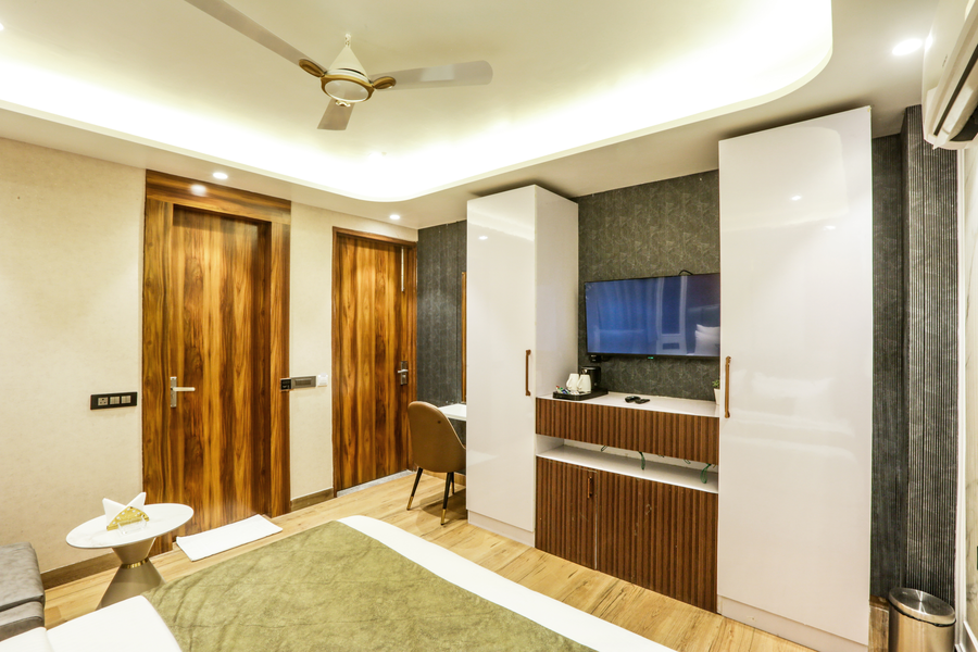 hotel aroma suites delhi airport