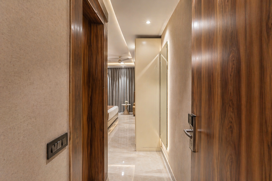 hotel aroma suites delhi airport