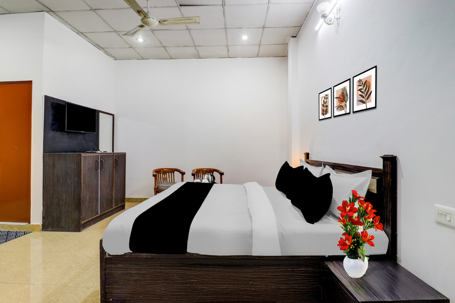 hotel o dehradun central railway junction formerly bhagwan guest house