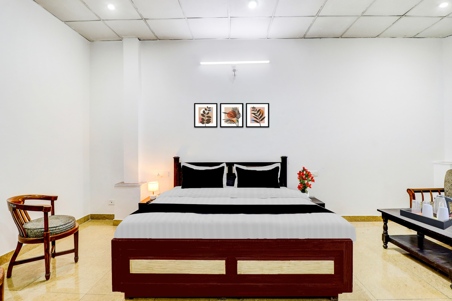 hotel o dehradun central railway junction formerly bhagwan guest house
