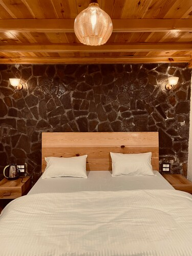 the rustic ridge by trident stays