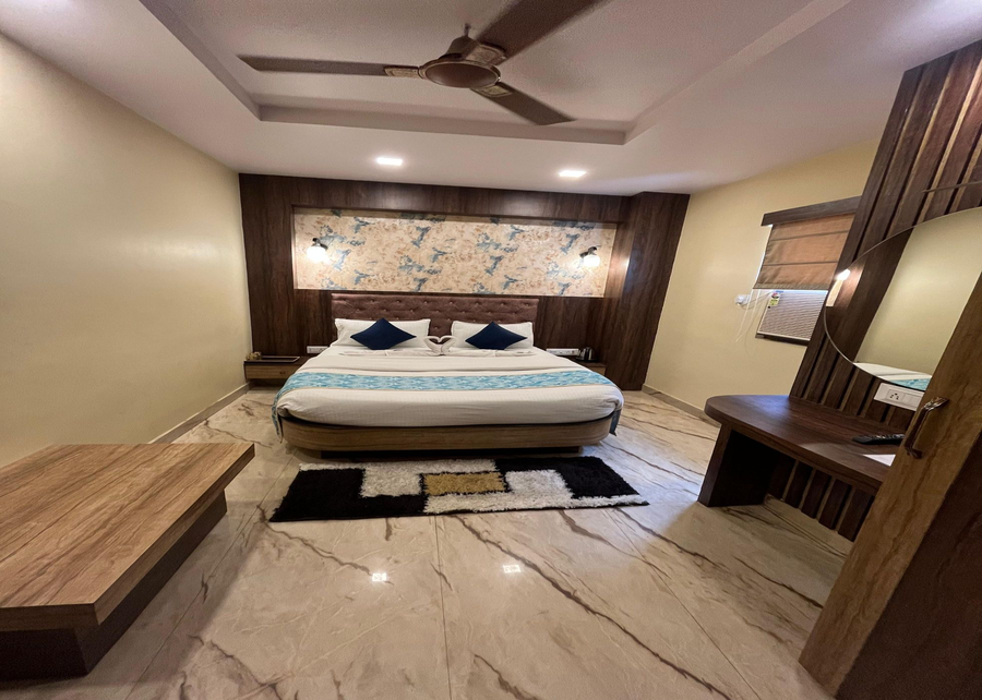 ks paying guest house