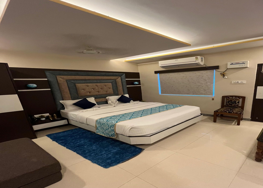 ks paying guest house