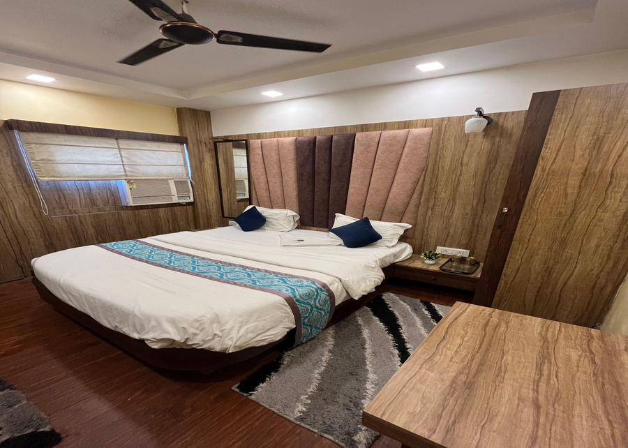 ks paying guest house