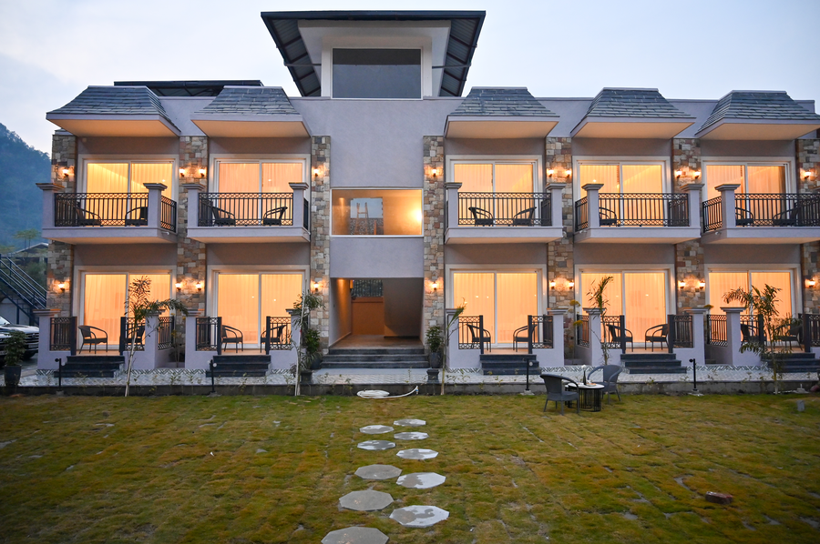 Amritara Chakra River Resort,Sinduri,4 star