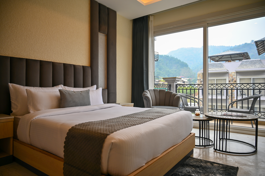 amritara chakra river resort