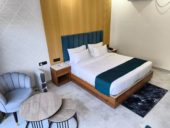 amritara chakra river resort