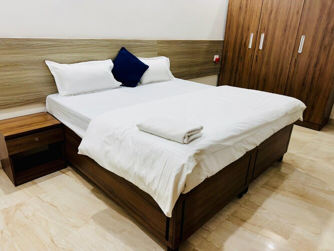 hestia hotel and restaurant