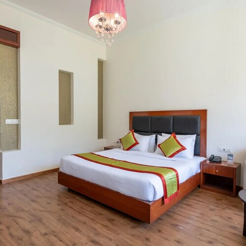 moustache select manali