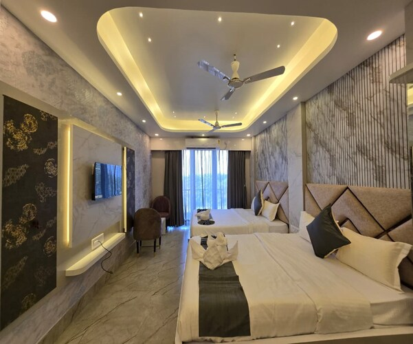 parth king resort tarapith