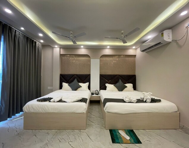 parth king resort tarapith