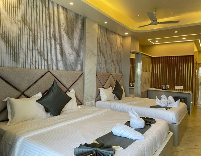 parth king resort tarapith