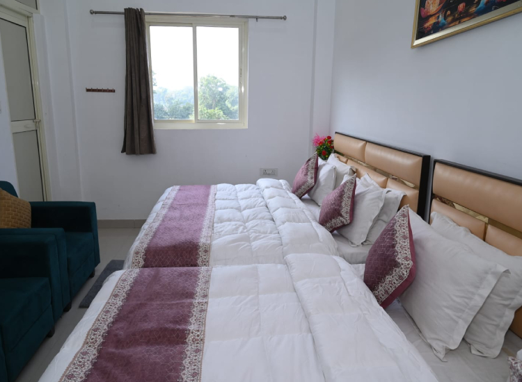 shri dham hotel and resort