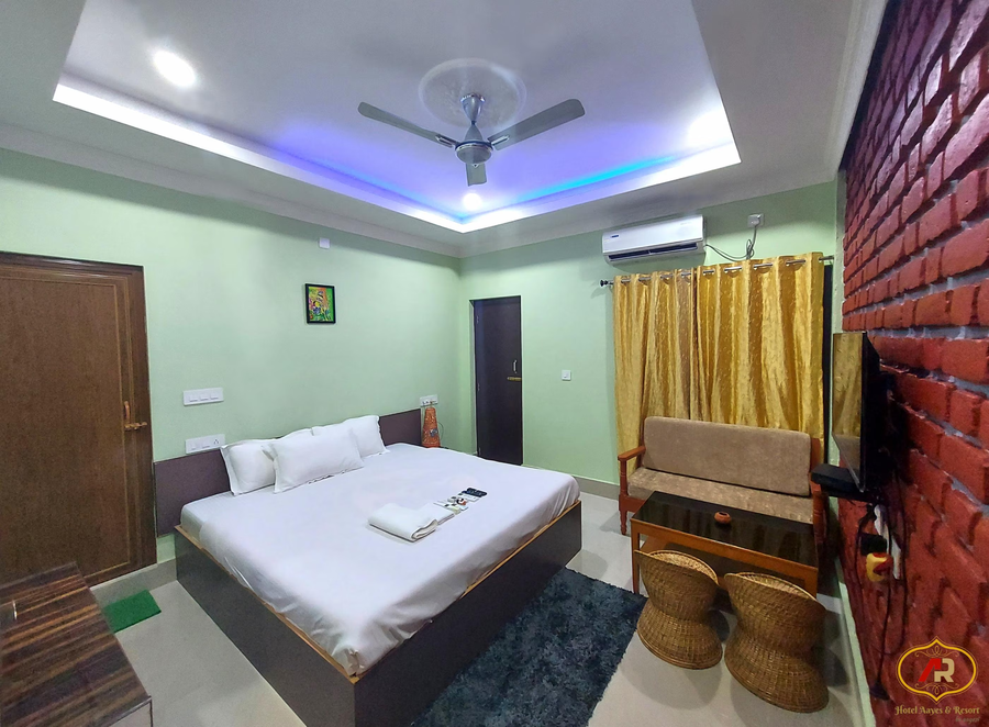 hotel aayes and resort