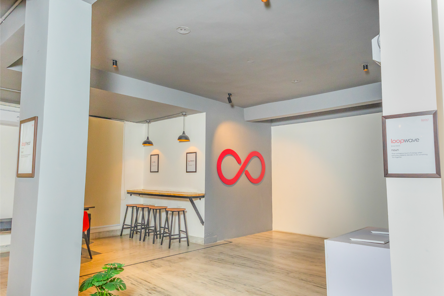 Loop Hostels Baani Square - Gurugram,,3 star