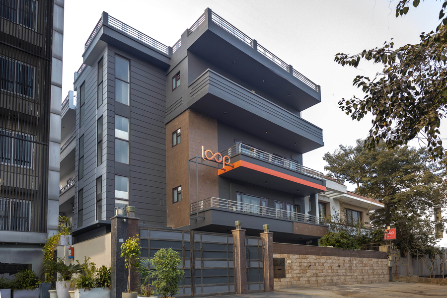 Loop By Zolo Baani Square, Gurugram,,3 star