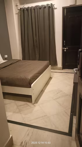 loop hostels baani square gurugram