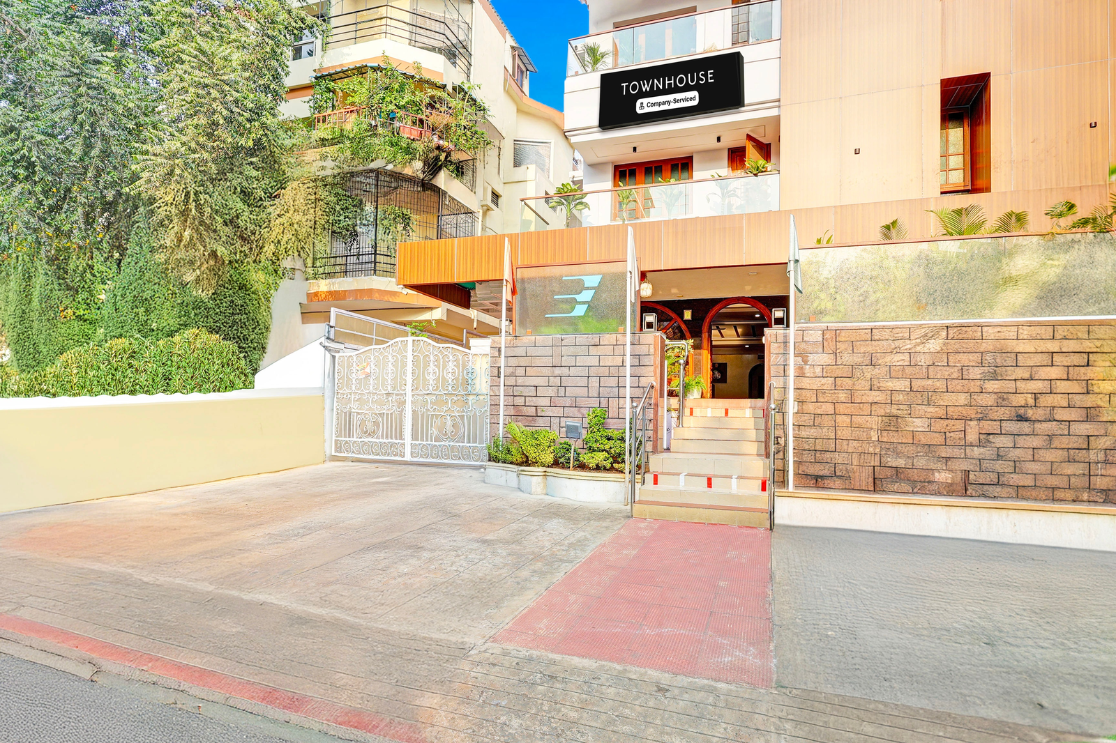 super townhouse seethammadhara junction formerly vijaya residency