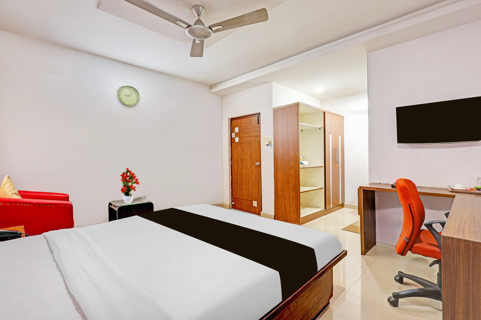 super townhouse seethammadhara junction formerly vijaya residency