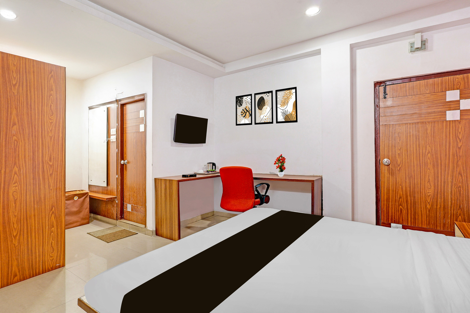 super townhouse seethammadhara junction formerly vijaya residency