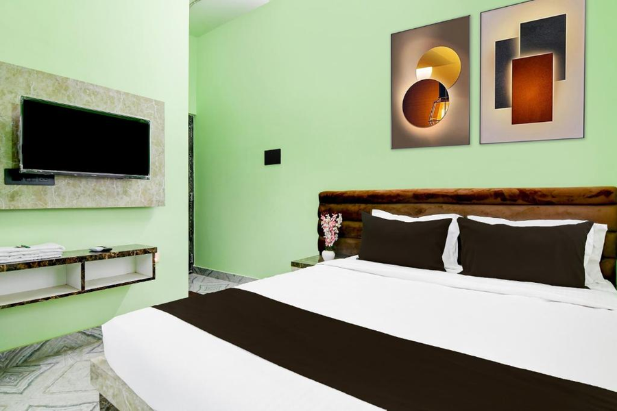 super collection o shyam bazar metro station