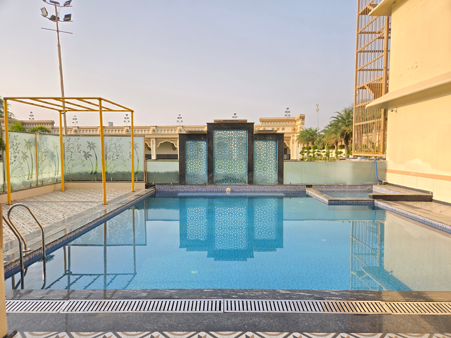 pink mahal hotel and resort