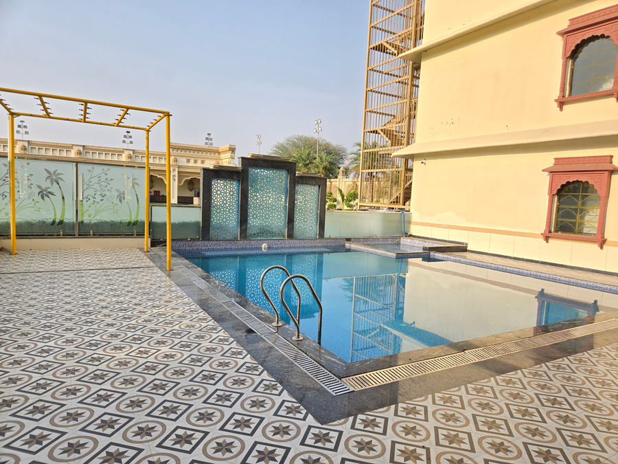 pink mahal hotel and resort