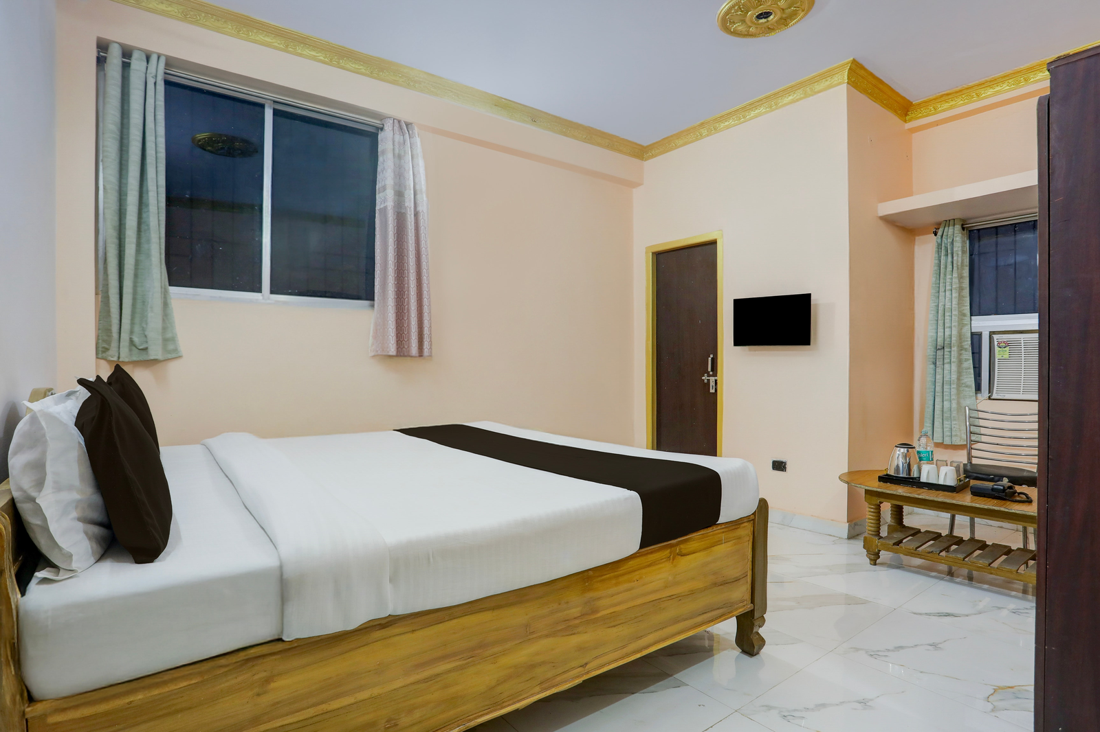 super hotel o patliputra golambar
