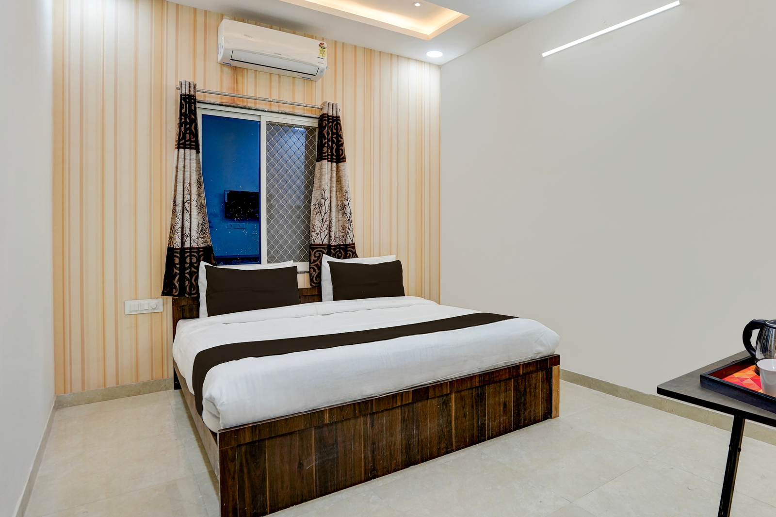 super collection o sector 14 udaipur formerly hotel jk inn