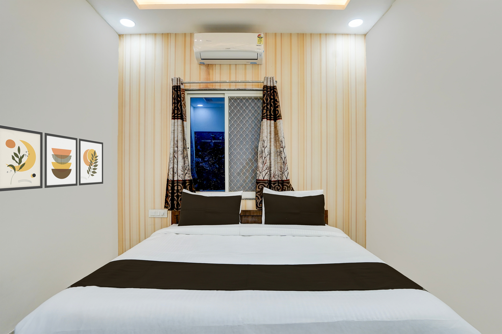 super collection o sector 14 udaipur formerly hotel jk inn