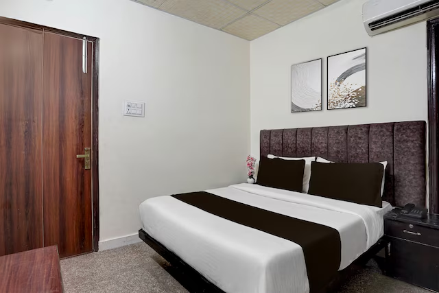 super townhouse johri enclave metro station formerly second home