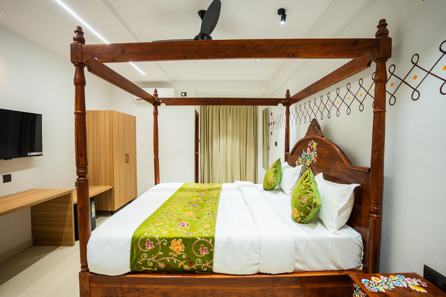 hotel indiana hitech city