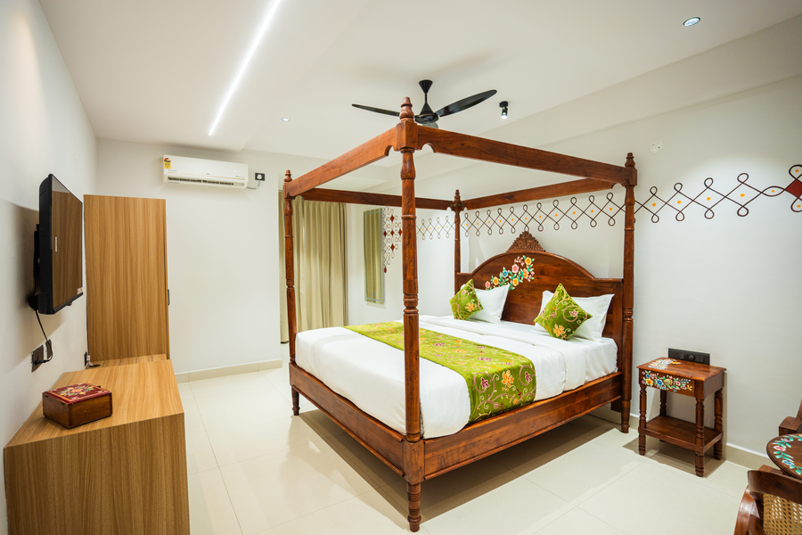 hotel indiana hitech city