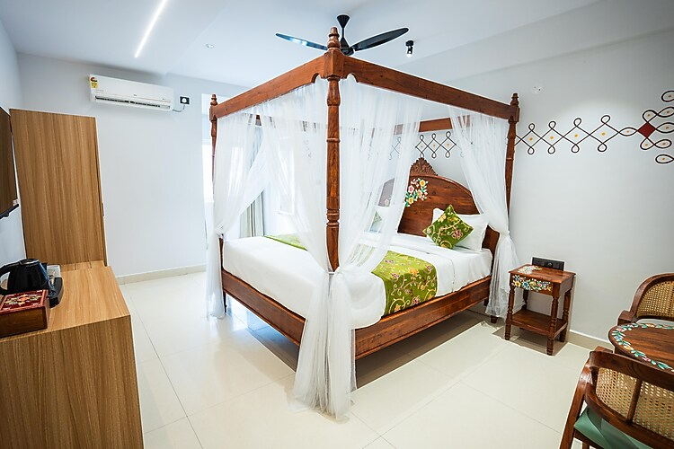 hotel indiana hitech city