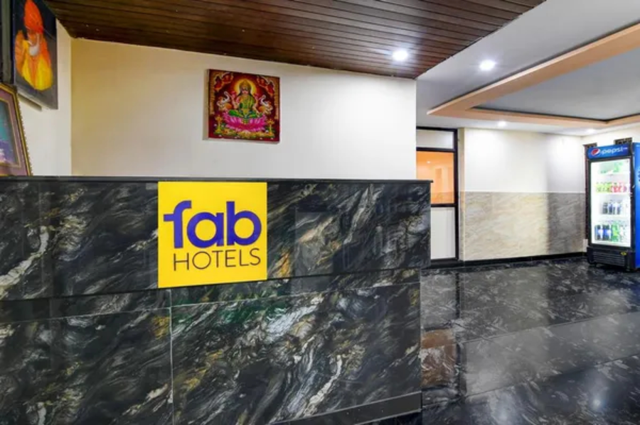 fabhotel star light b