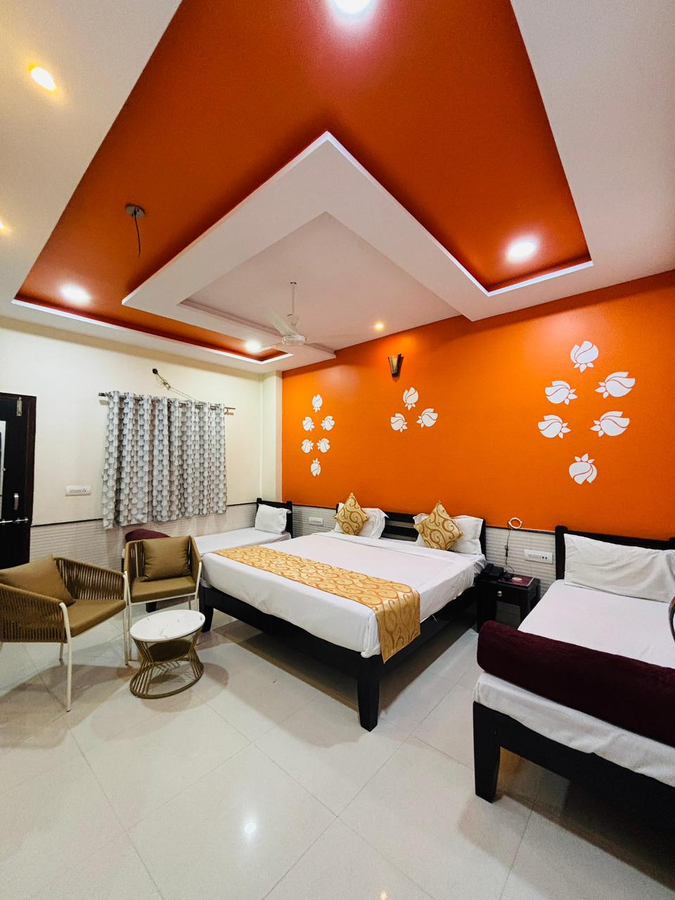 hotel 7 door