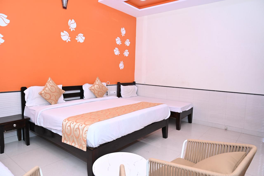 hotel 7 door
