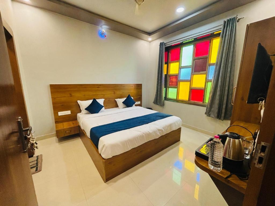 hotel santosh heritage