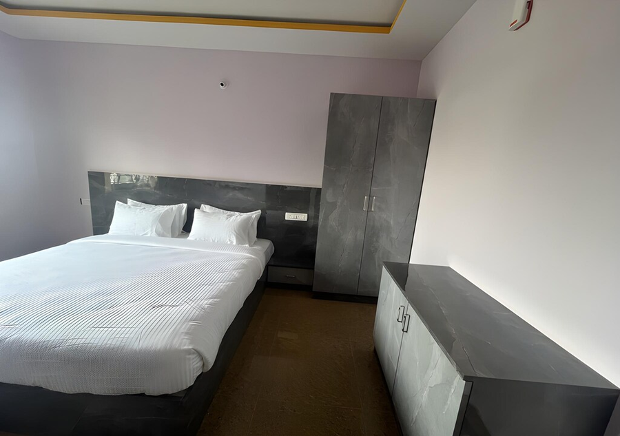 friends suites inn kempegowda airport road