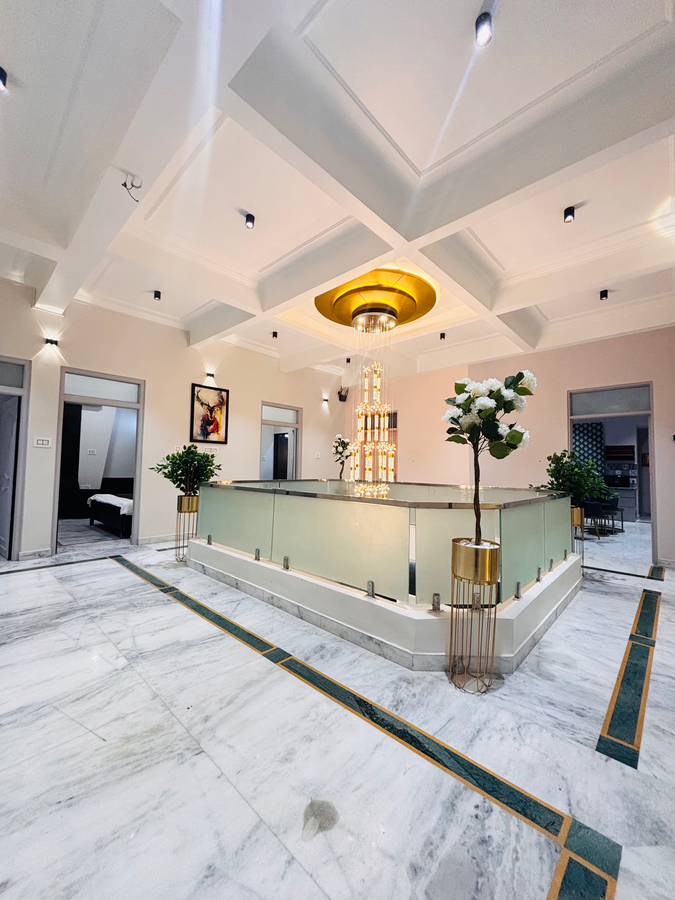 Regal Retreat,,2 star