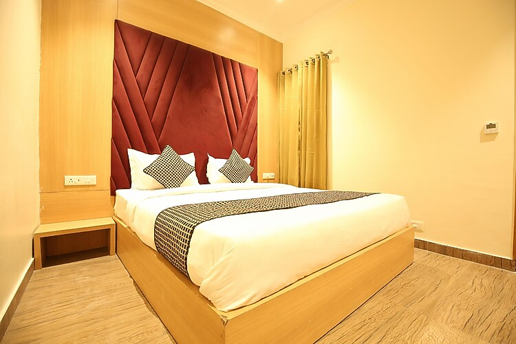 hotel nayyar regency