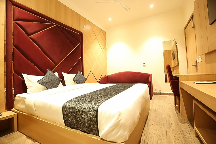 hotel nayyar regency