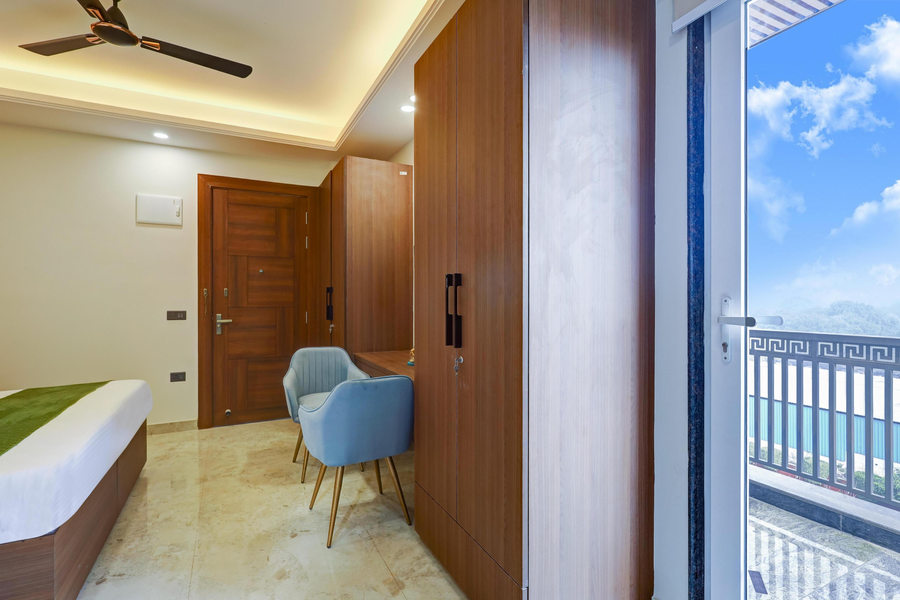 limewood stay premium studios near sector 29